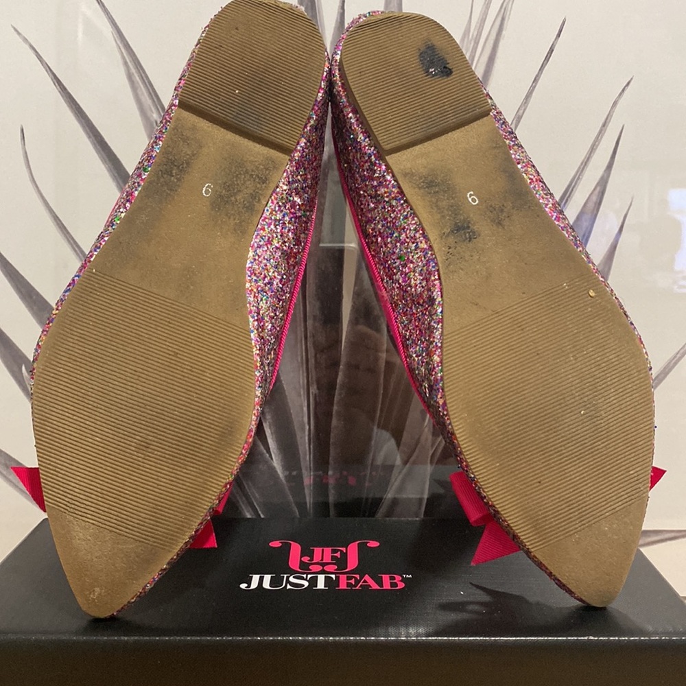 JustFab Mirelle Flats - Picture 2 of 4